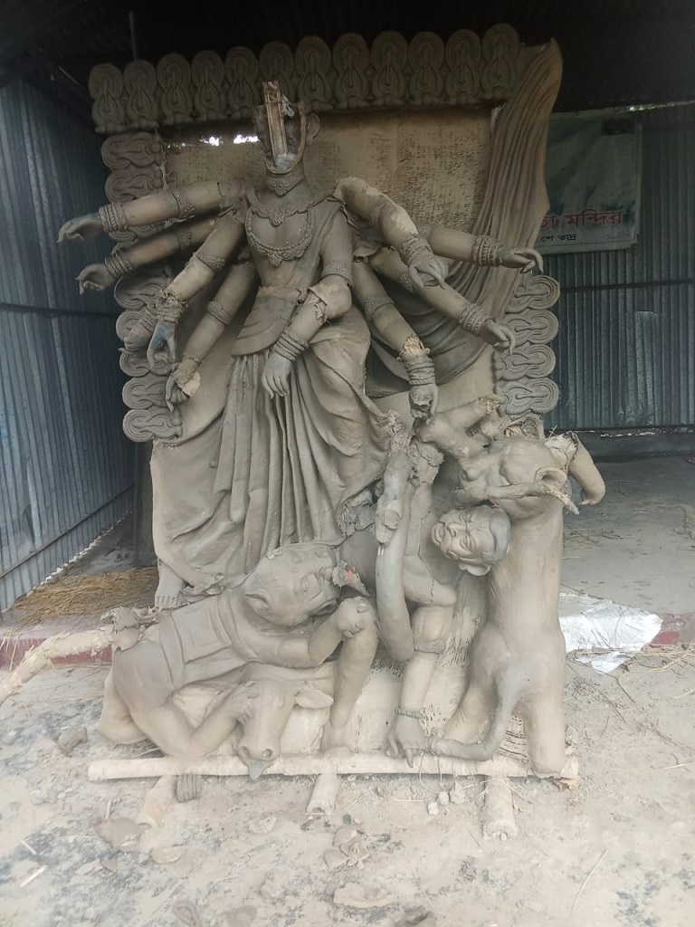 চাঁপাইনবাবগঞ্জে দূর্গা প্রতিমা ভাংচুরের ঘটনায় মামলা, গ্রেপ্তার ২, রিমান্ড আবেদন